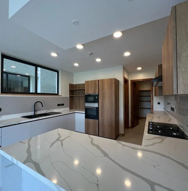 Imgi 124 WhatsApp Image 2024 01 03 at 19.16.30 768x785