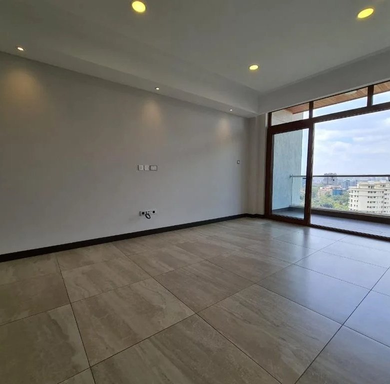 Imgi 168 WhatsApp Image 2025 05 18 at 6.05.00 PM1