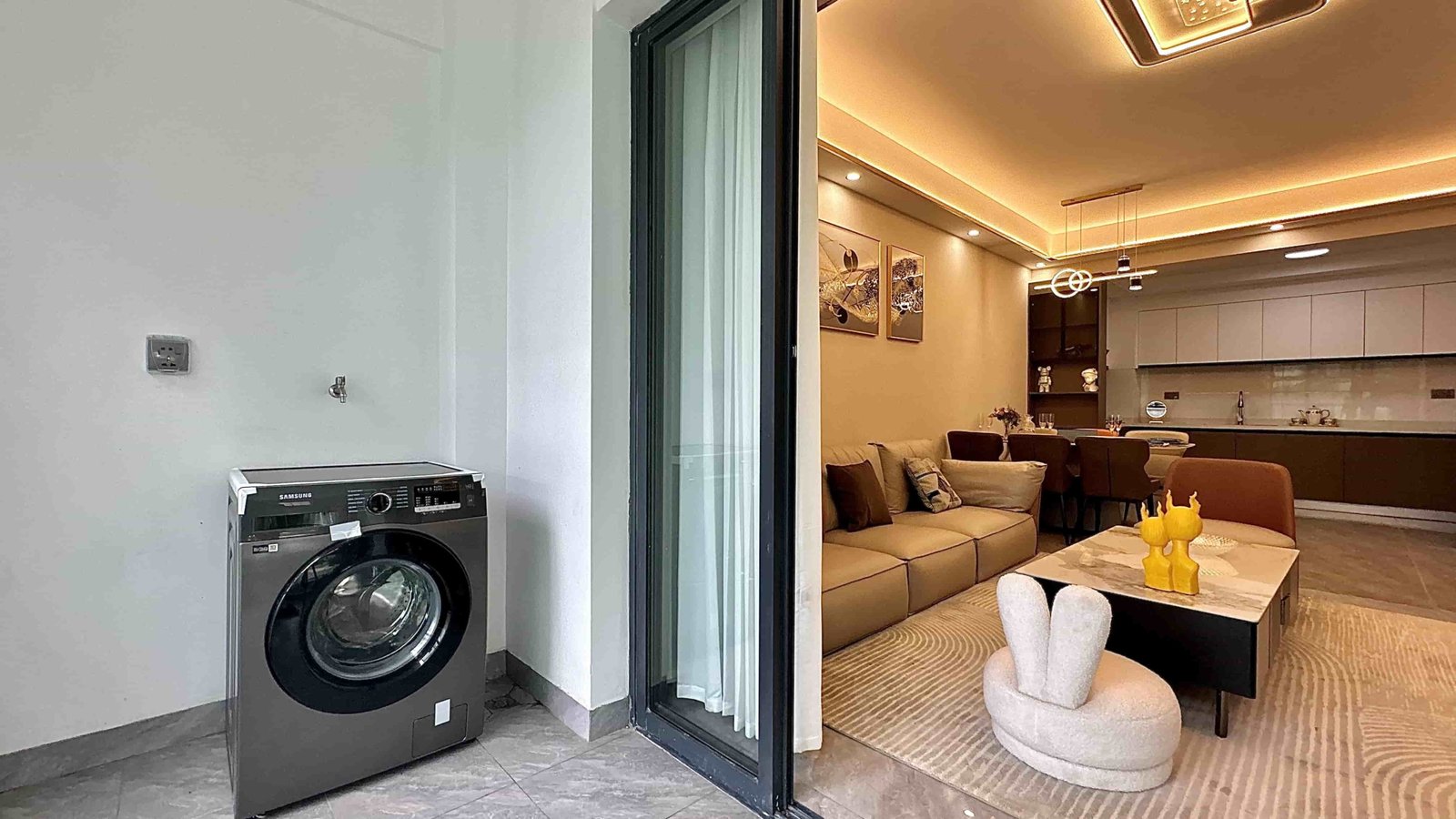 Imgi 3 1725347975 capital g9