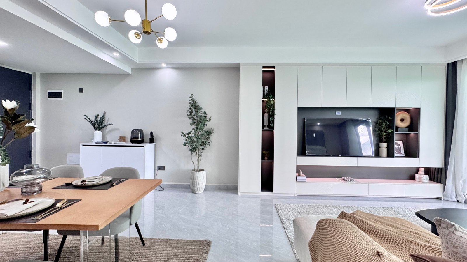 Imgi 5 1748341545 wide 2 100 (1)