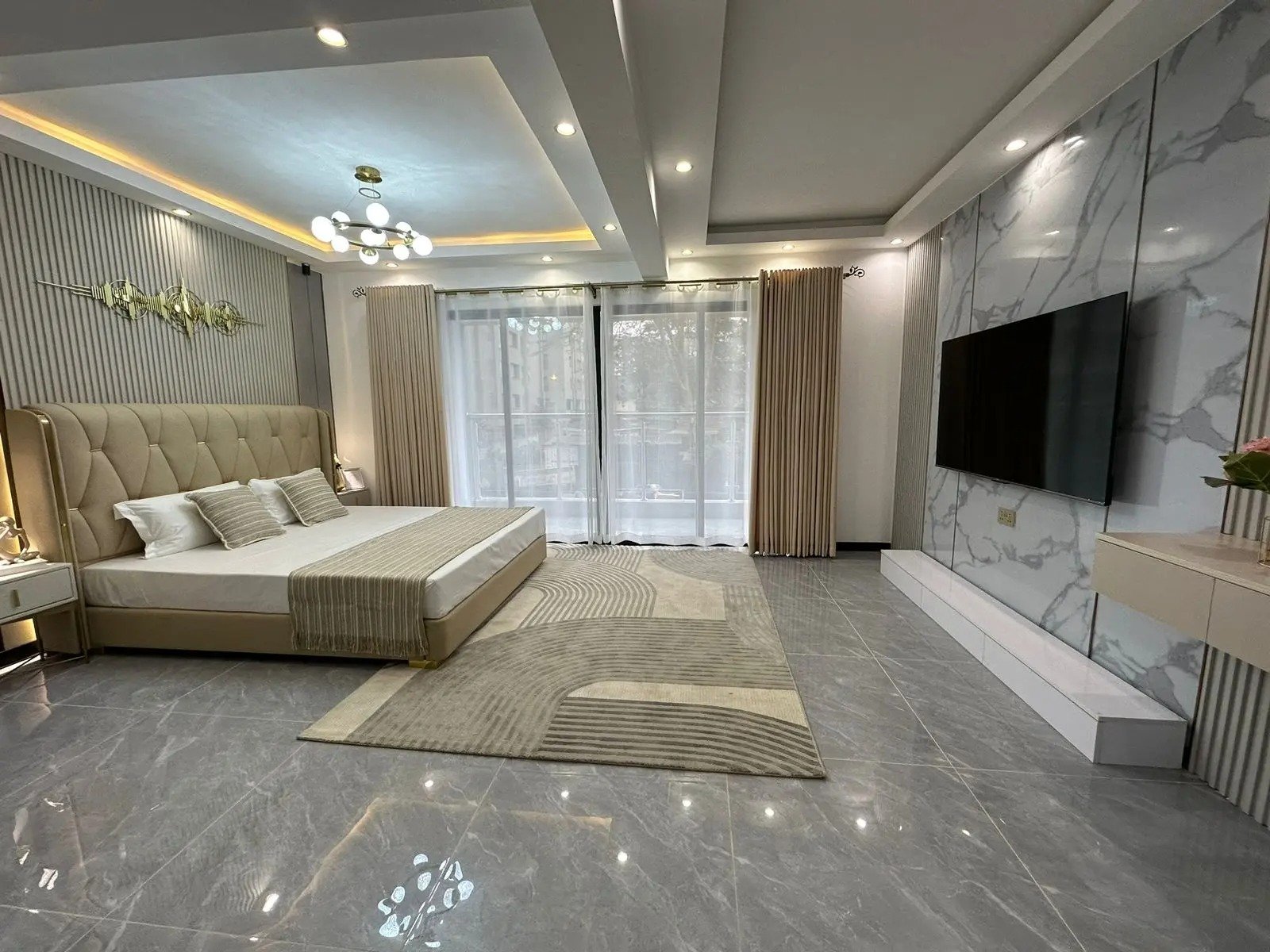 Imgi 67 Spacious Bedrooms d3b60c07db