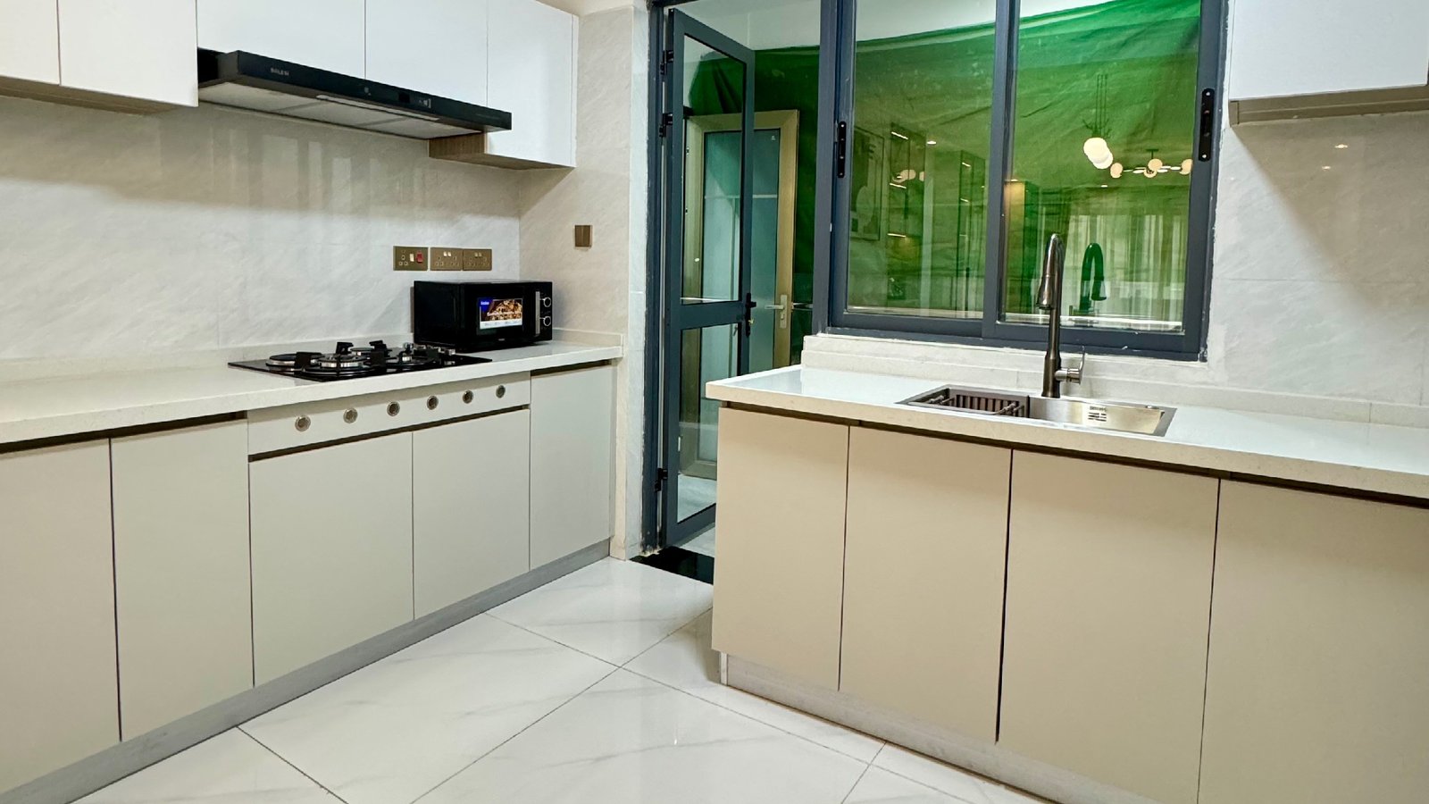 Imgi 7 1725344272 adorn