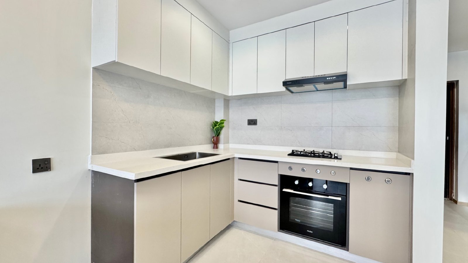 Imgi 8 1748340672 kitchen